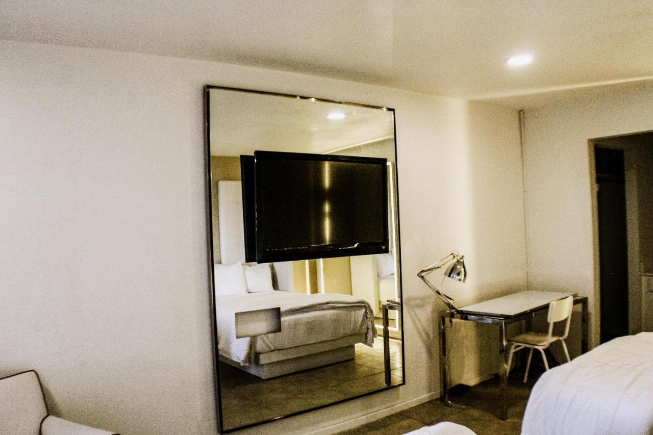 Rosamond Devonshire Inn Motel מראה חיצוני תמונה