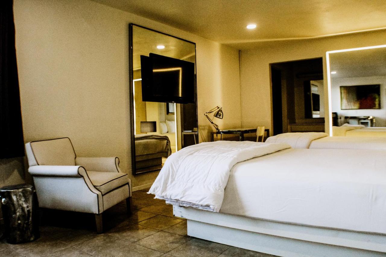 Rosamond Devonshire Inn Motel מראה חיצוני תמונה