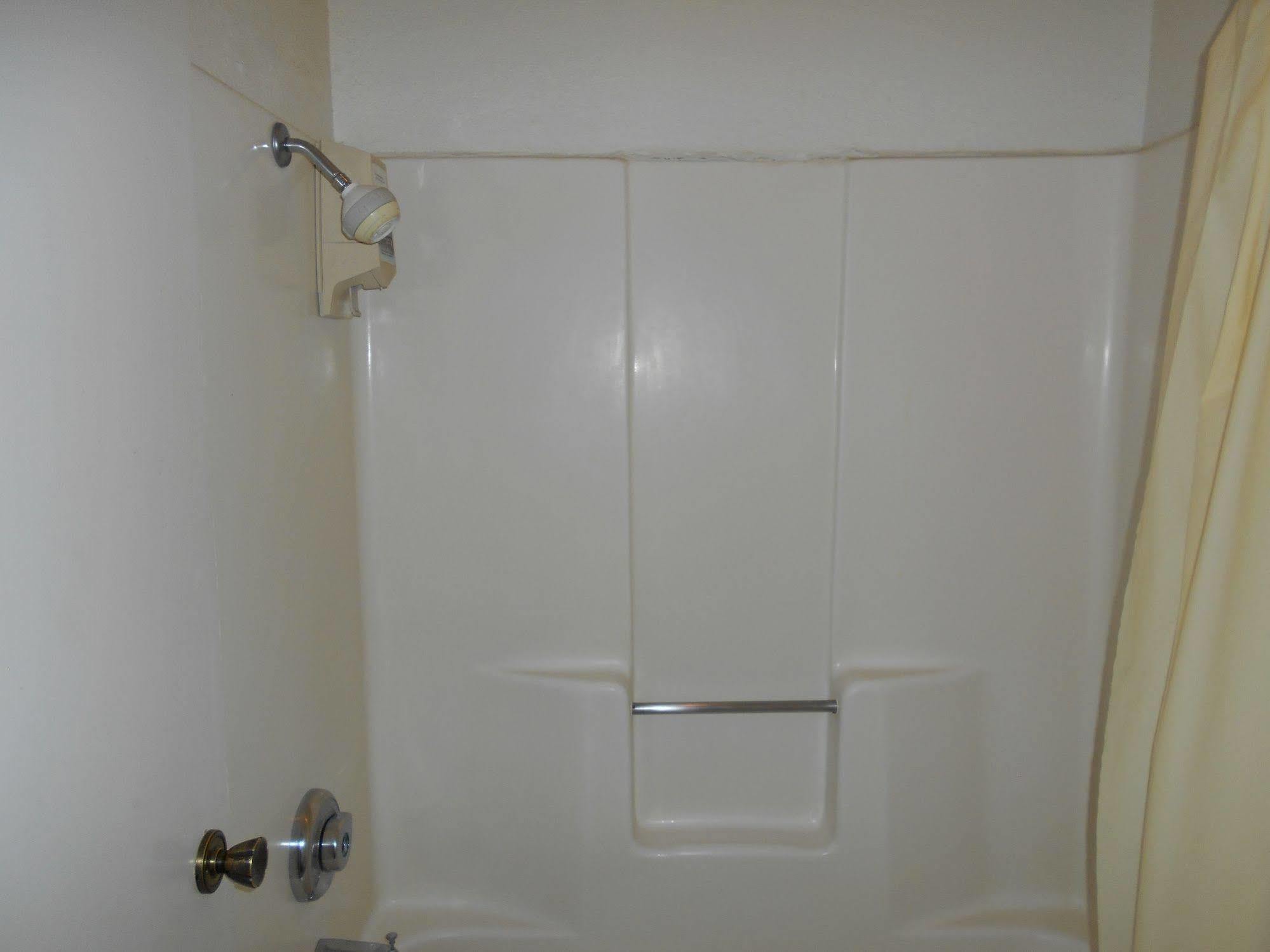Rosamond Devonshire Inn Motel מראה חיצוני תמונה